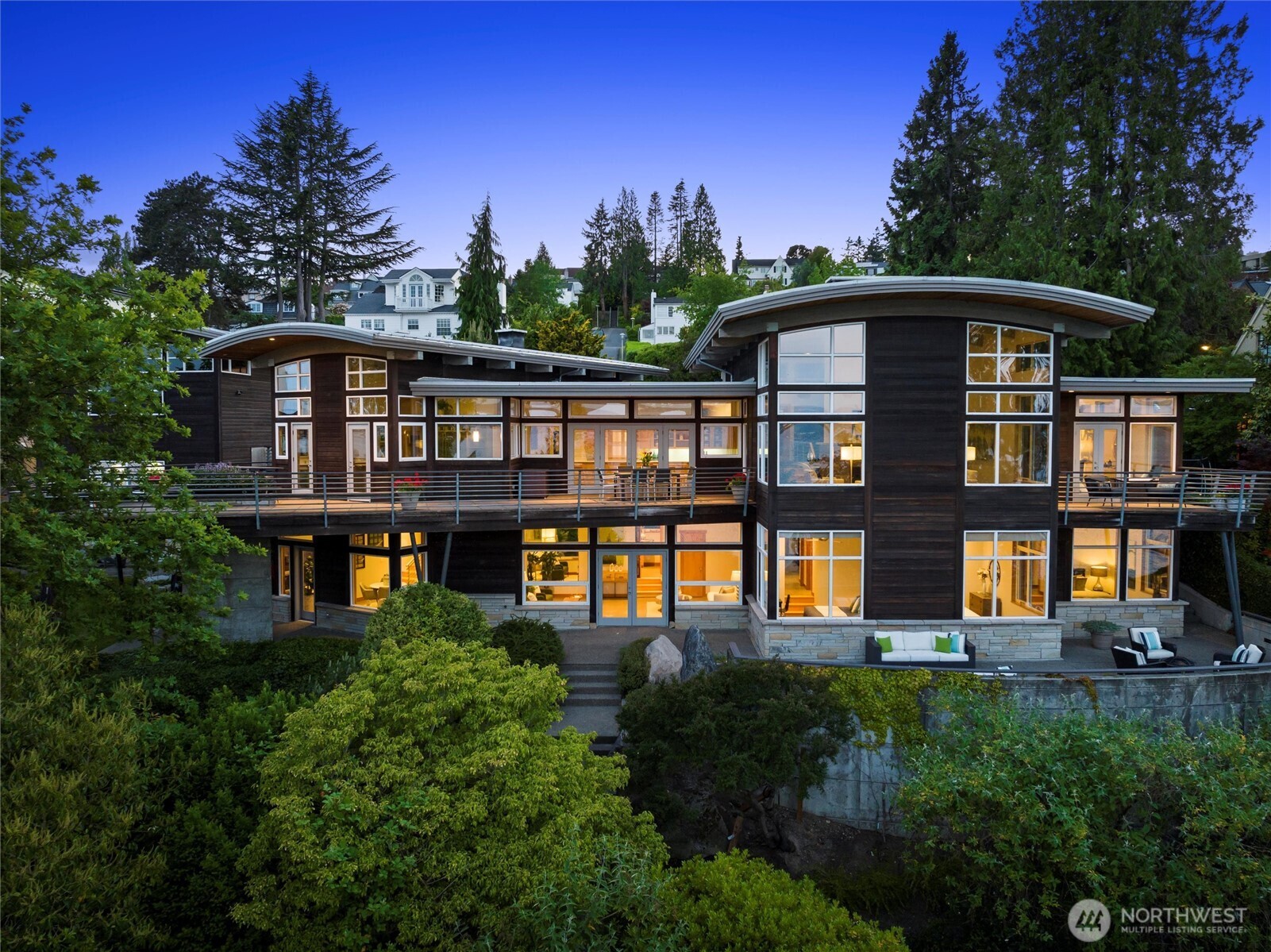 4502 55th Avenue NE, Seattle, WA 98105-3837