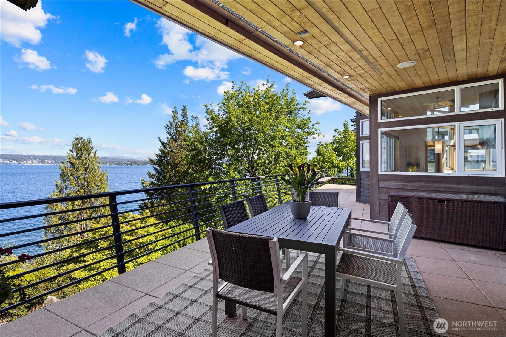 4502 55th Avenue NE, Seattle, WA 98105-3837