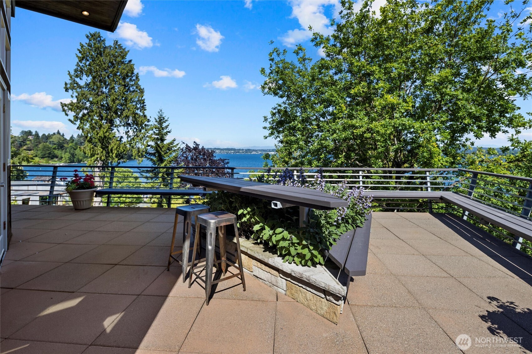 4502 55th Avenue NE, Seattle, WA 98105-3837