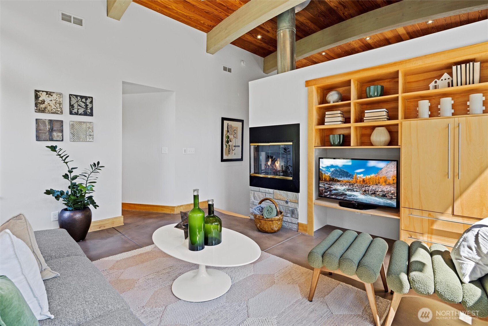 4502 55th Avenue NE, Seattle, WA 98105-3837