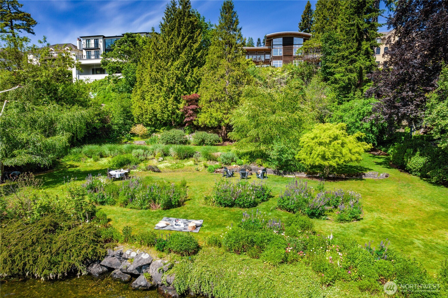 4502 55th Avenue NE, Seattle, WA 98105-3837