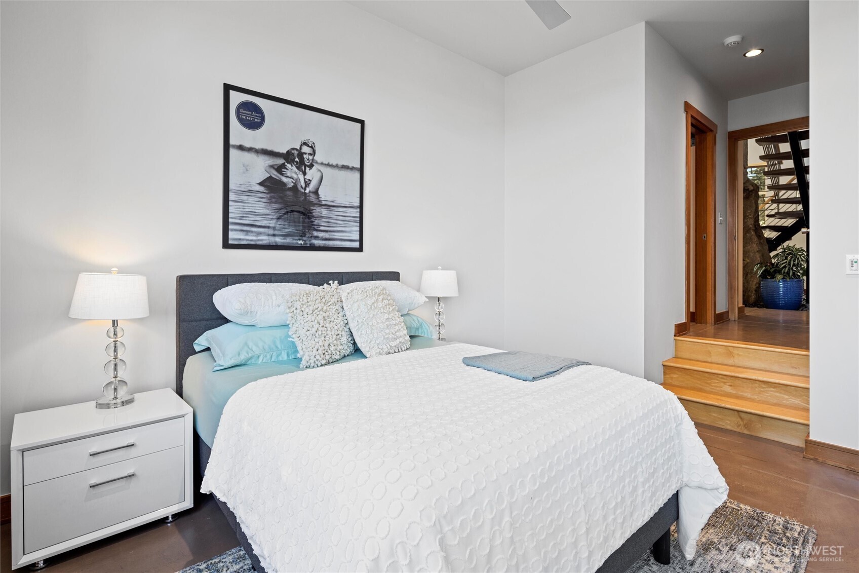 4502 55th Avenue NE, Seattle, WA 98105-3837