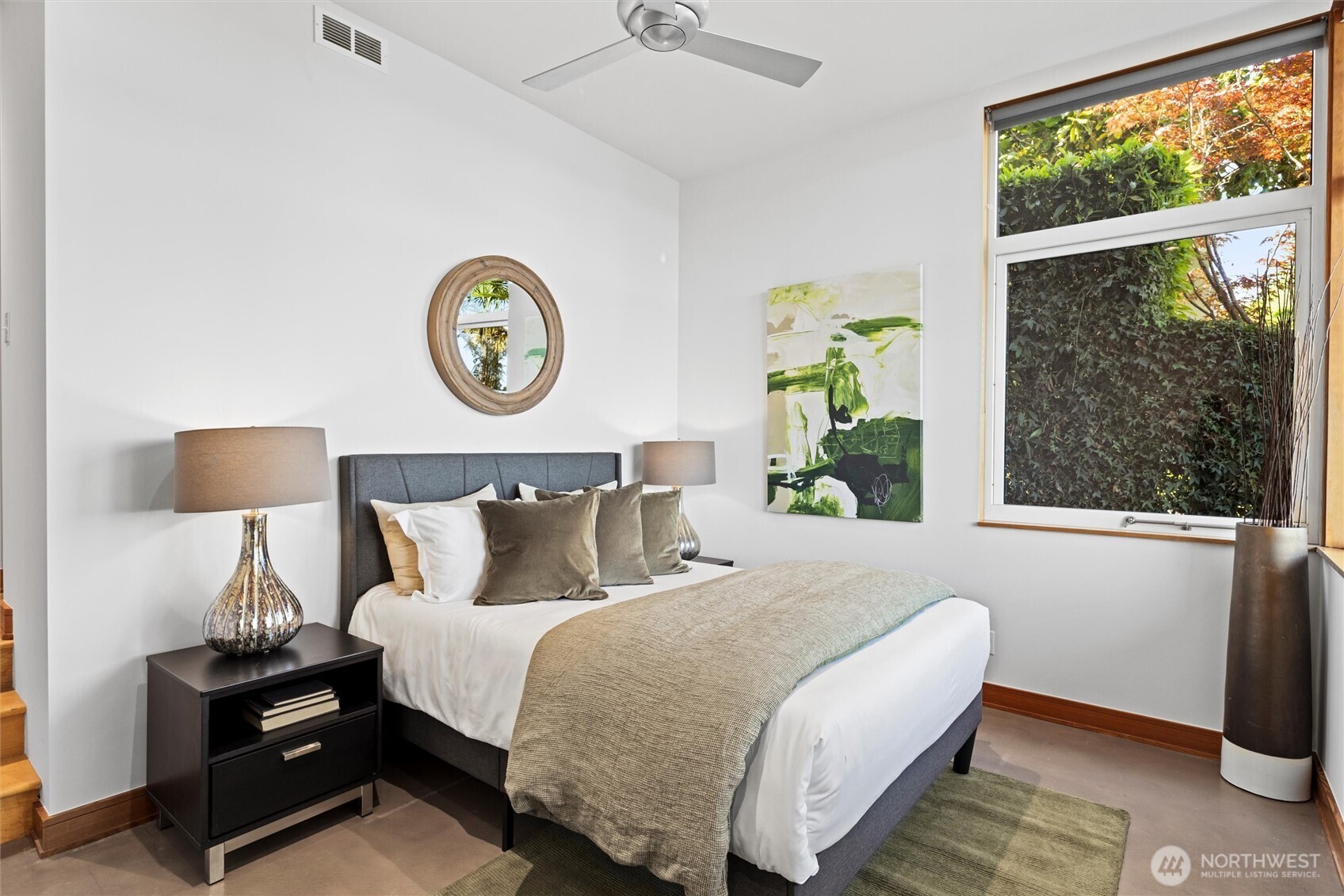 4502 55th Avenue NE, Seattle, WA 98105-3837