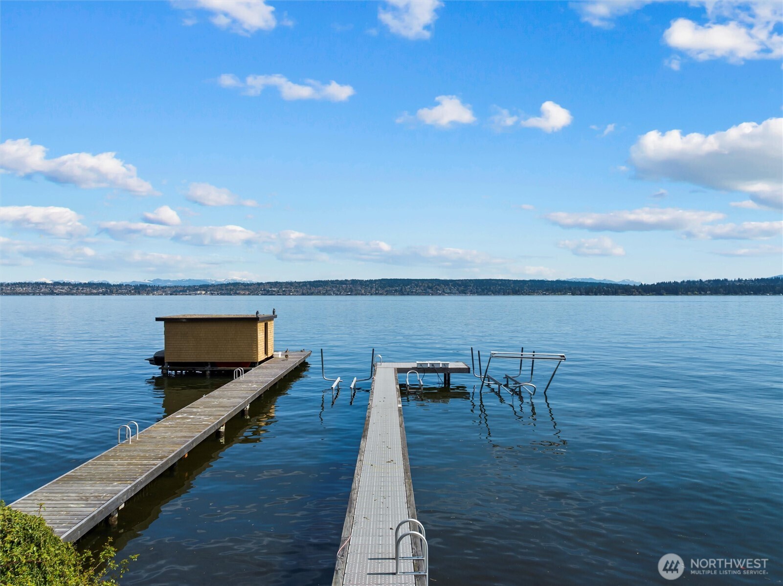 4502 55th Avenue NE, Seattle, WA 98105-3837