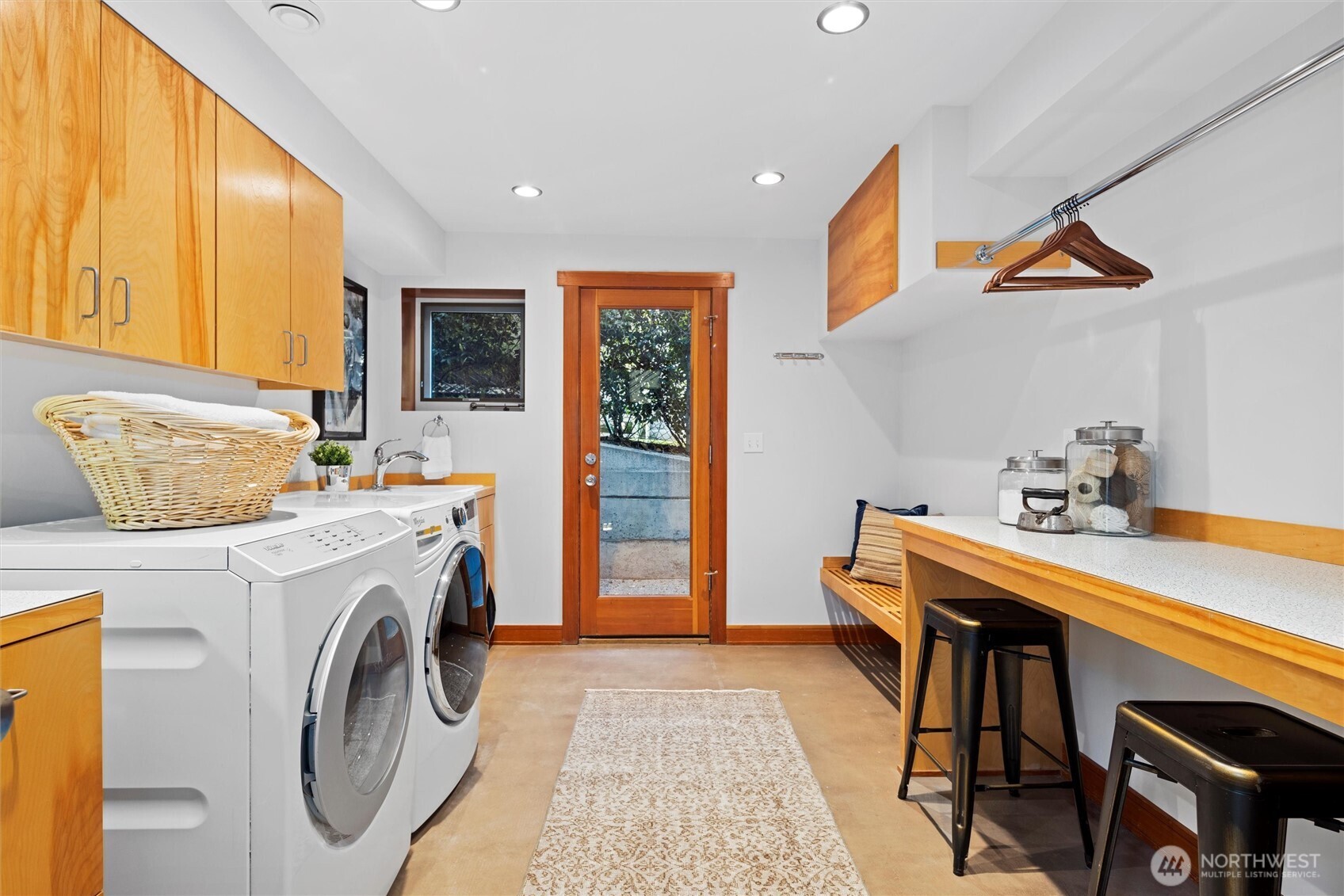 4502 55th Avenue NE, Seattle, WA 98105-3837