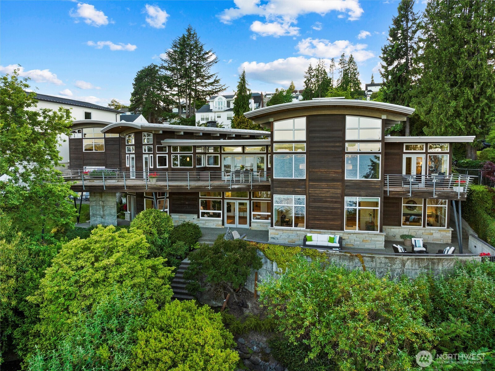 4502 55th Avenue NE, Seattle, WA 98105-3837