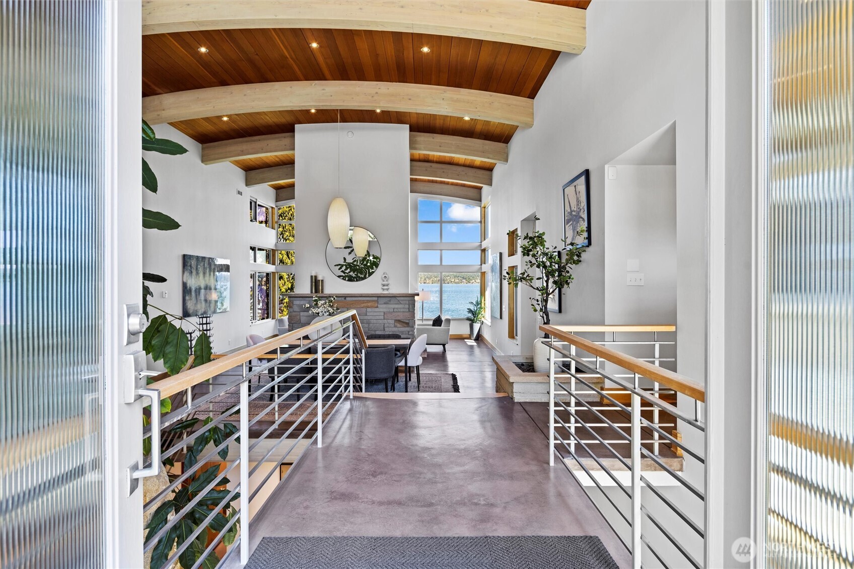 4502 55th Avenue NE, Seattle, WA 98105-3837