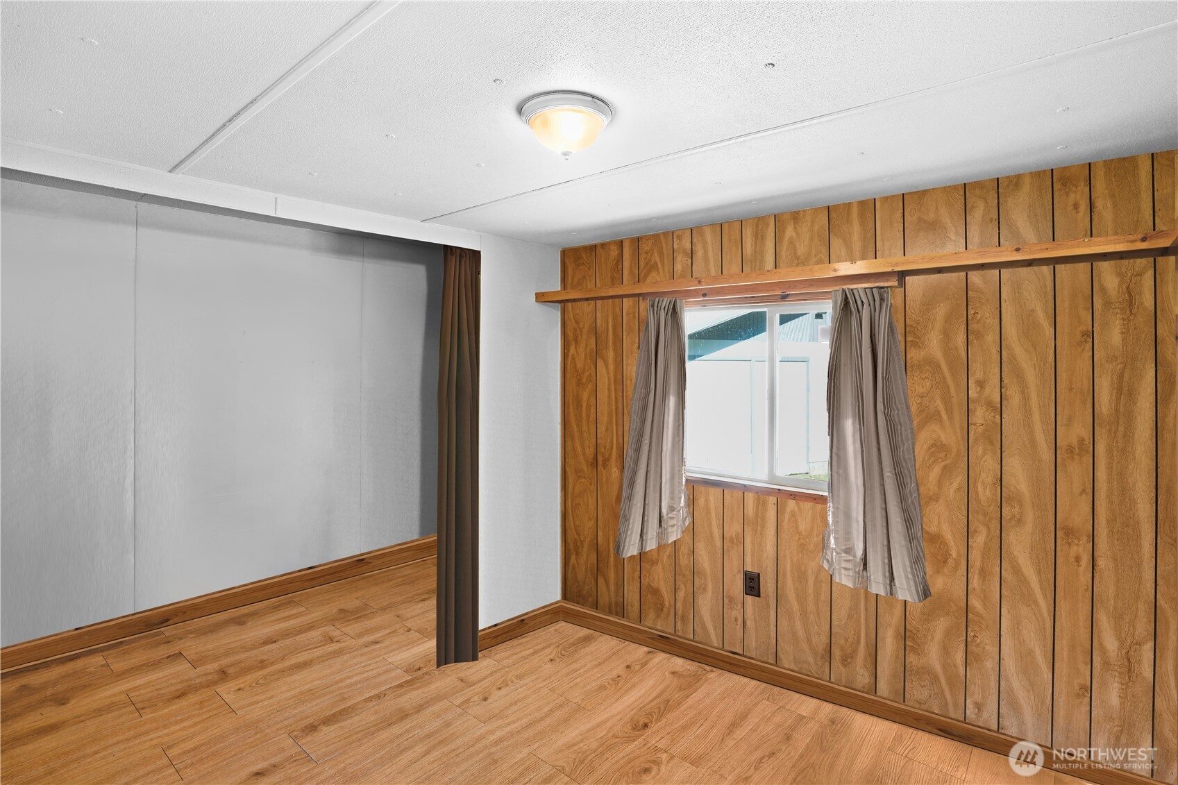 2550 SW Youwood Way , Port Orchard, WA 98367
