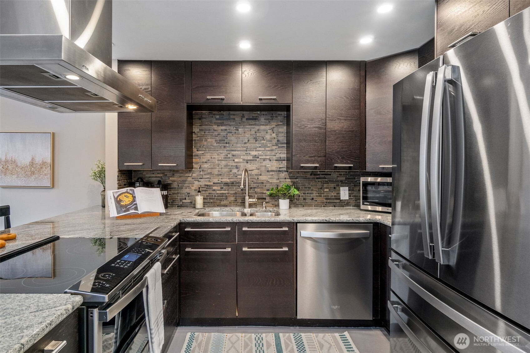 1120 8th Avenue #904, Seattle, WA 98101