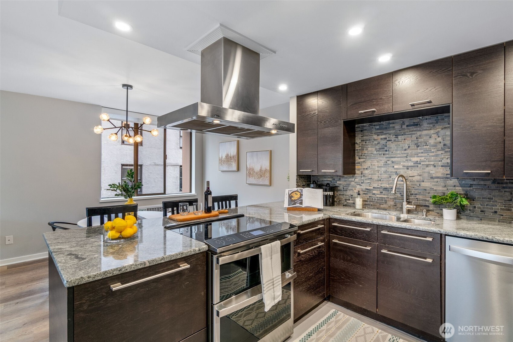 1120 8th Avenue #904, Seattle, WA 98101