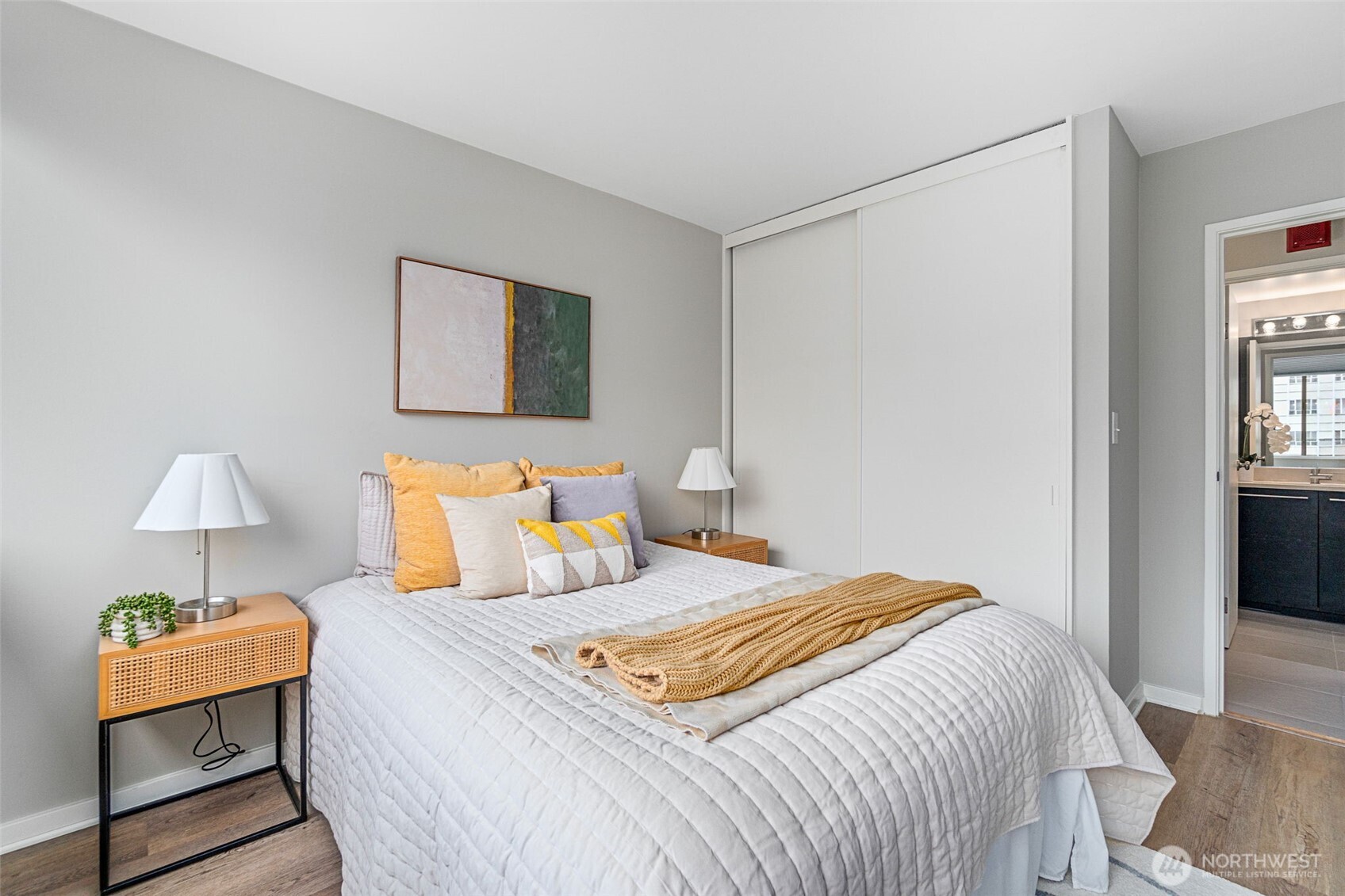 1120 8th Avenue #904, Seattle, WA 98101