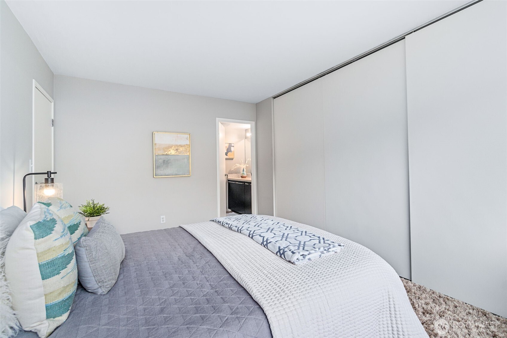 1120 8th Avenue #904, Seattle, WA 98101