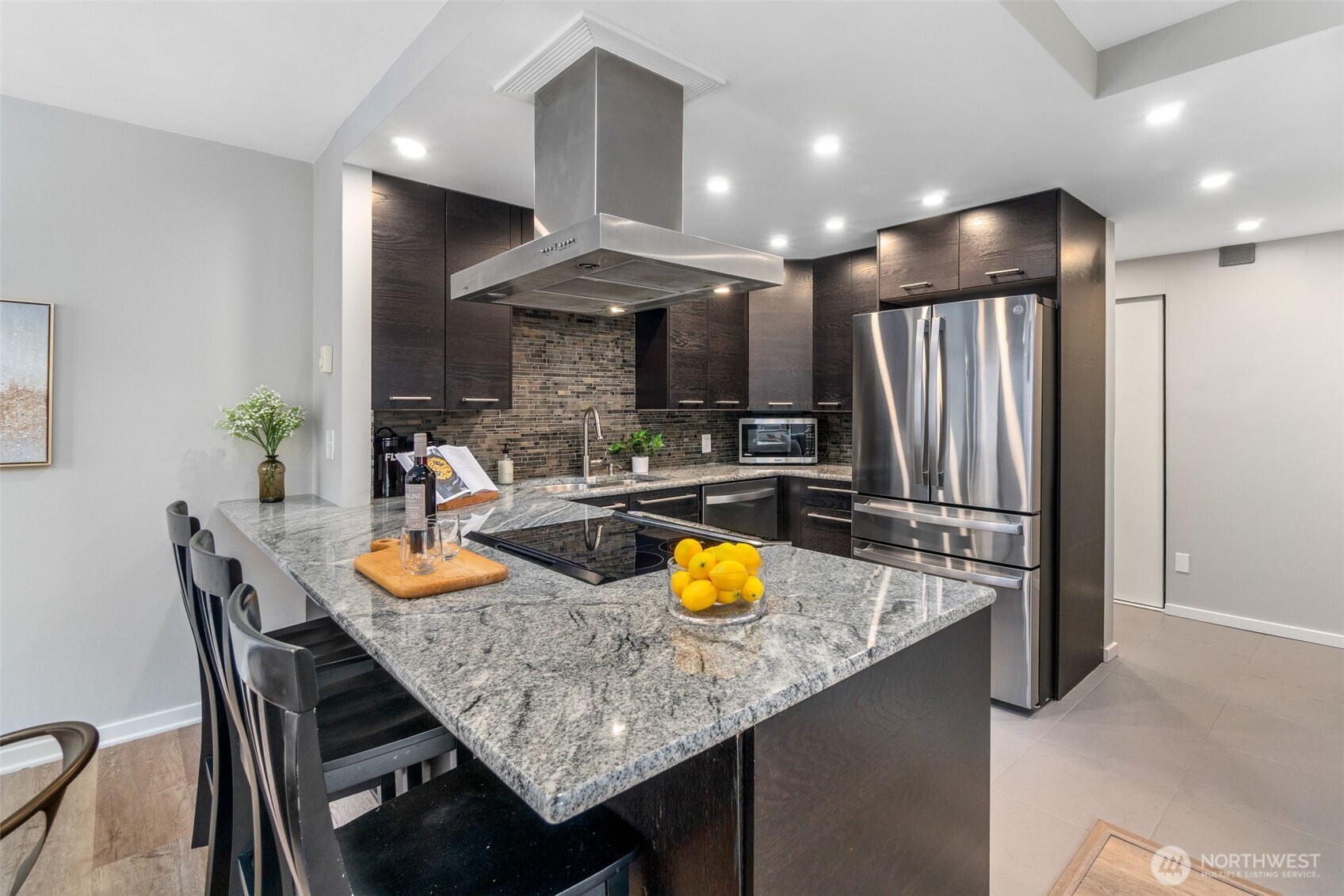 1120 8th Avenue #904, Seattle, WA 98101