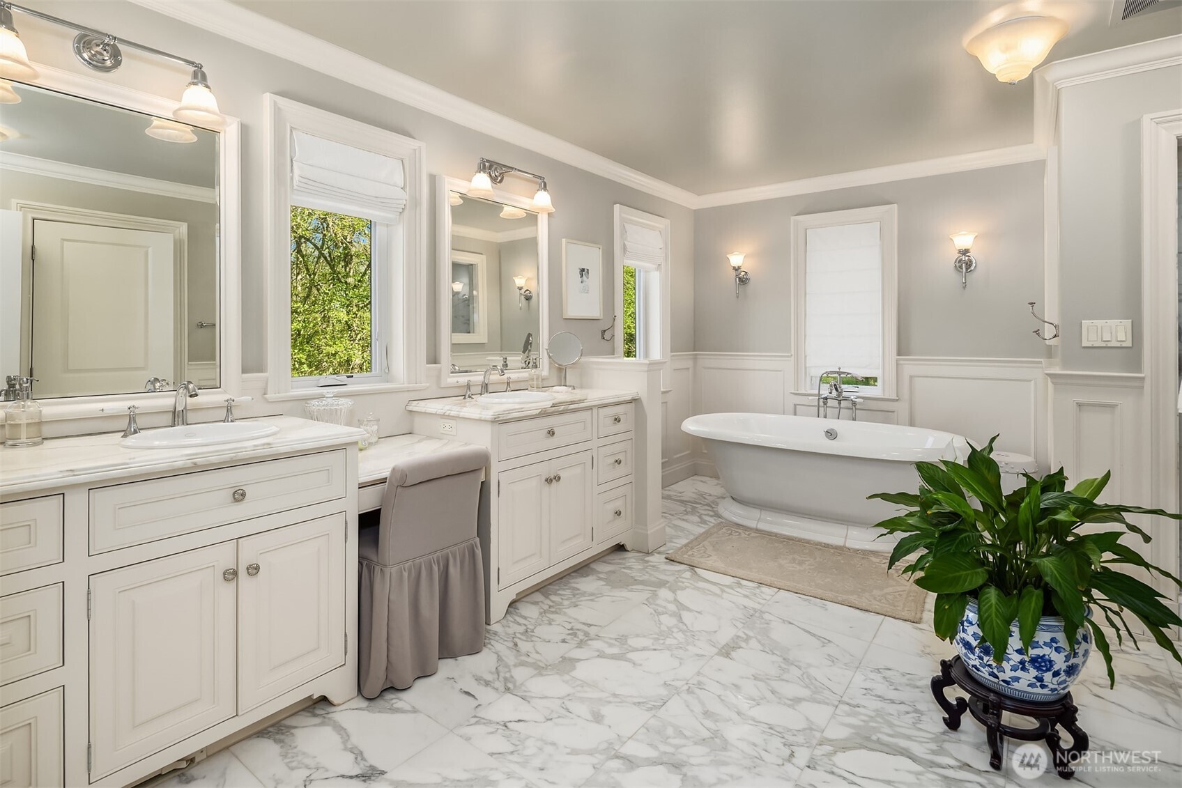 13364 Bridgestone Court NE, Bainbridge Island, WA 98110