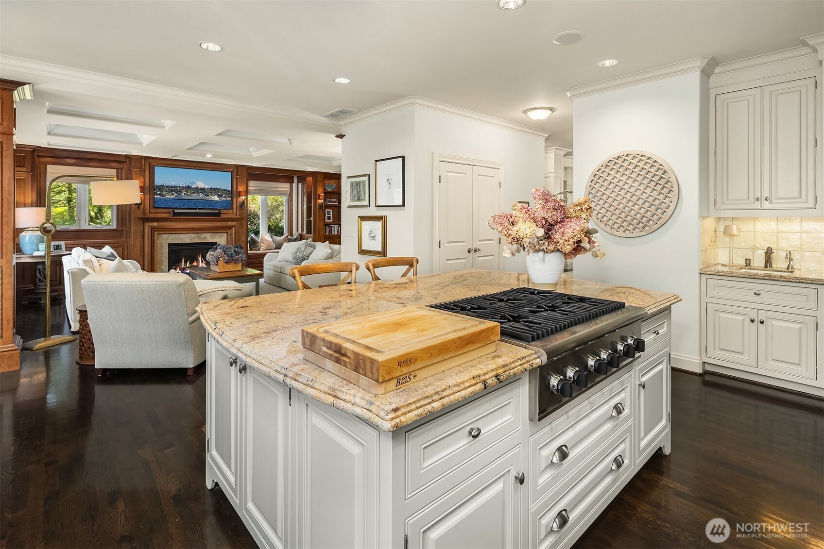 13364 Bridgestone Court NE, Bainbridge Island, WA 98110