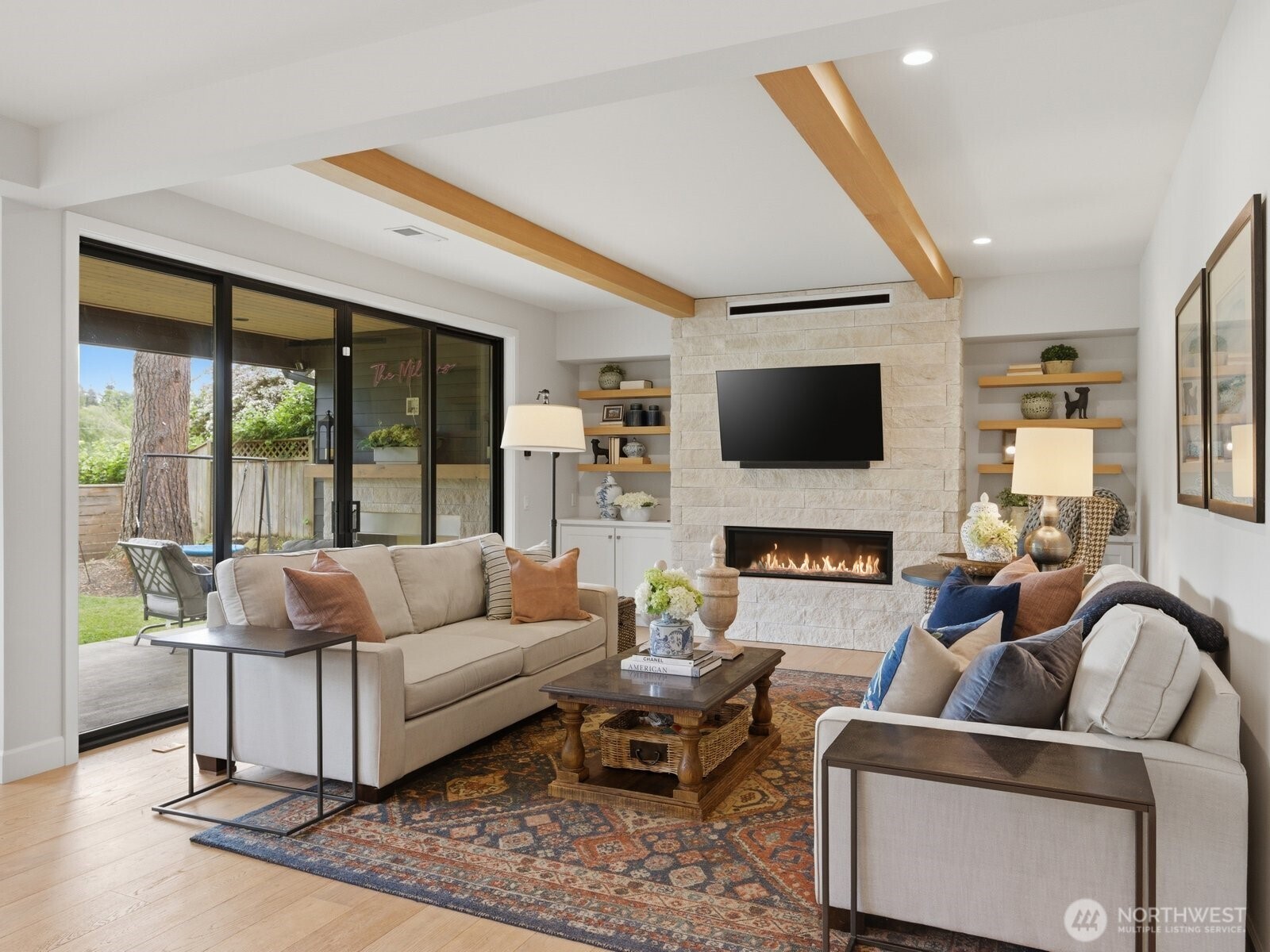8216 23rd Avenue NE, Seattle, WA 98115