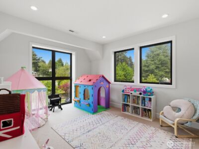 8216 23rd Avenue NE, Seattle, WA 98115 - Photo 27
