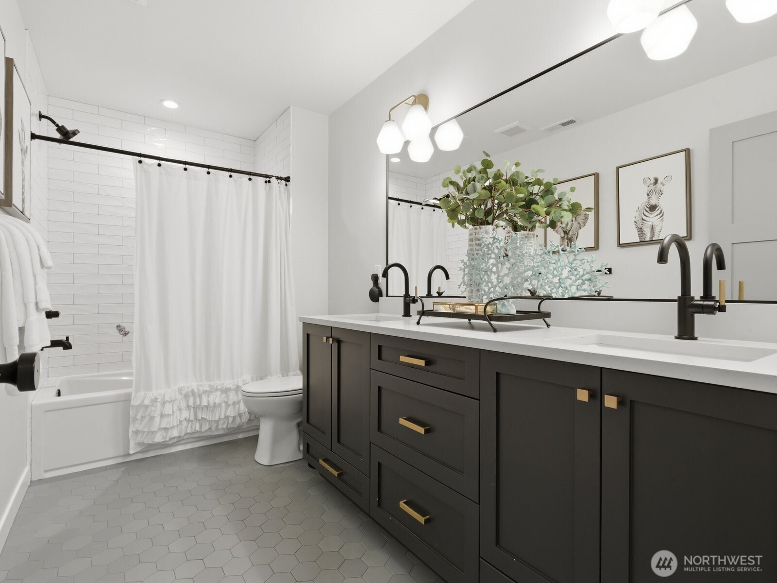 8216 23rd Avenue NE, Seattle, WA 98115