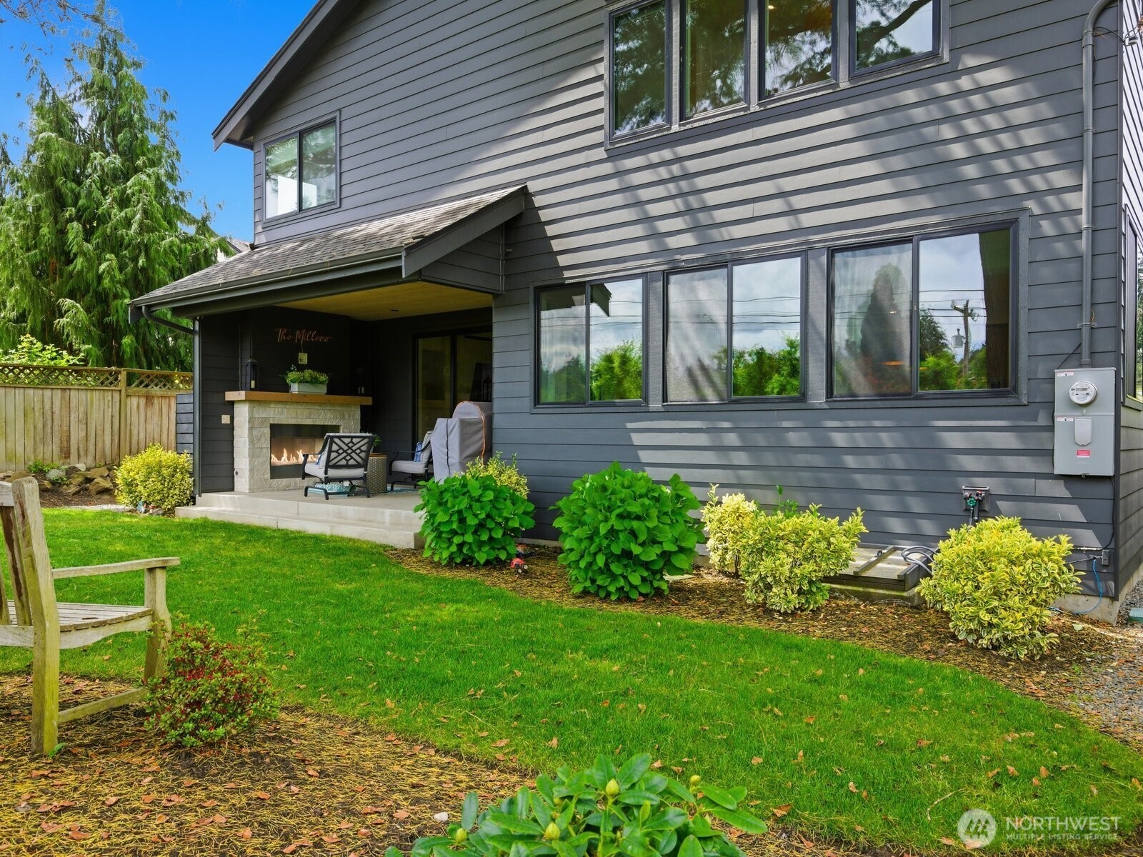 8216 23rd Avenue NE, Seattle, WA 98115