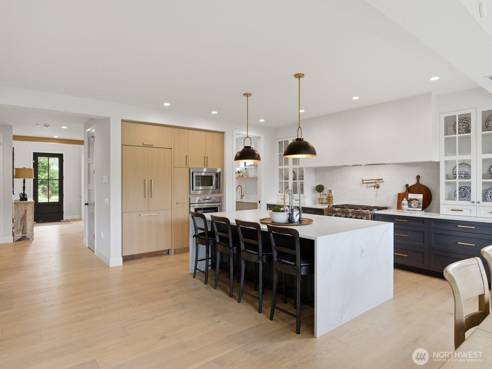 8216 23rd Avenue NE, Seattle, WA 98115