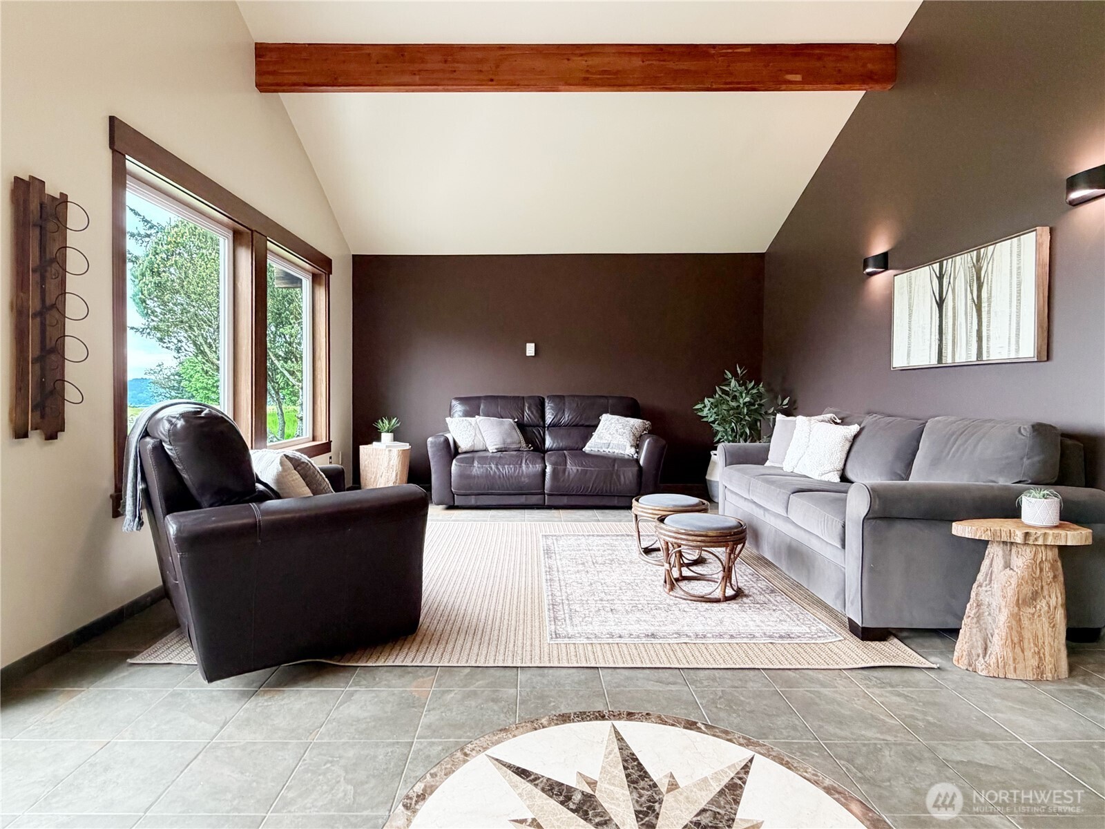17 B Whidbey Island Drive , Hat Island, WA 98206