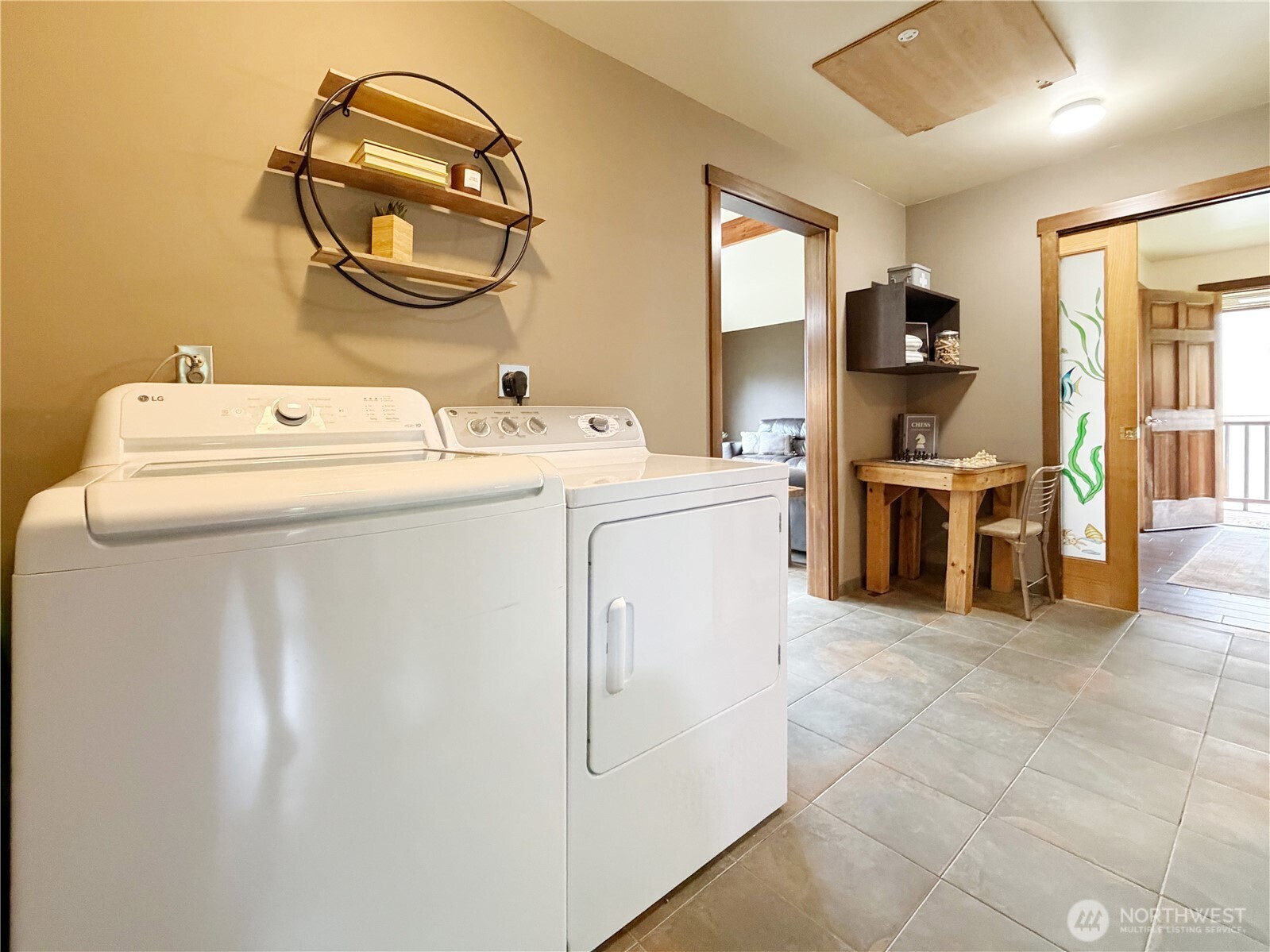 17 B Whidbey Island Drive , Hat Island, WA 98206