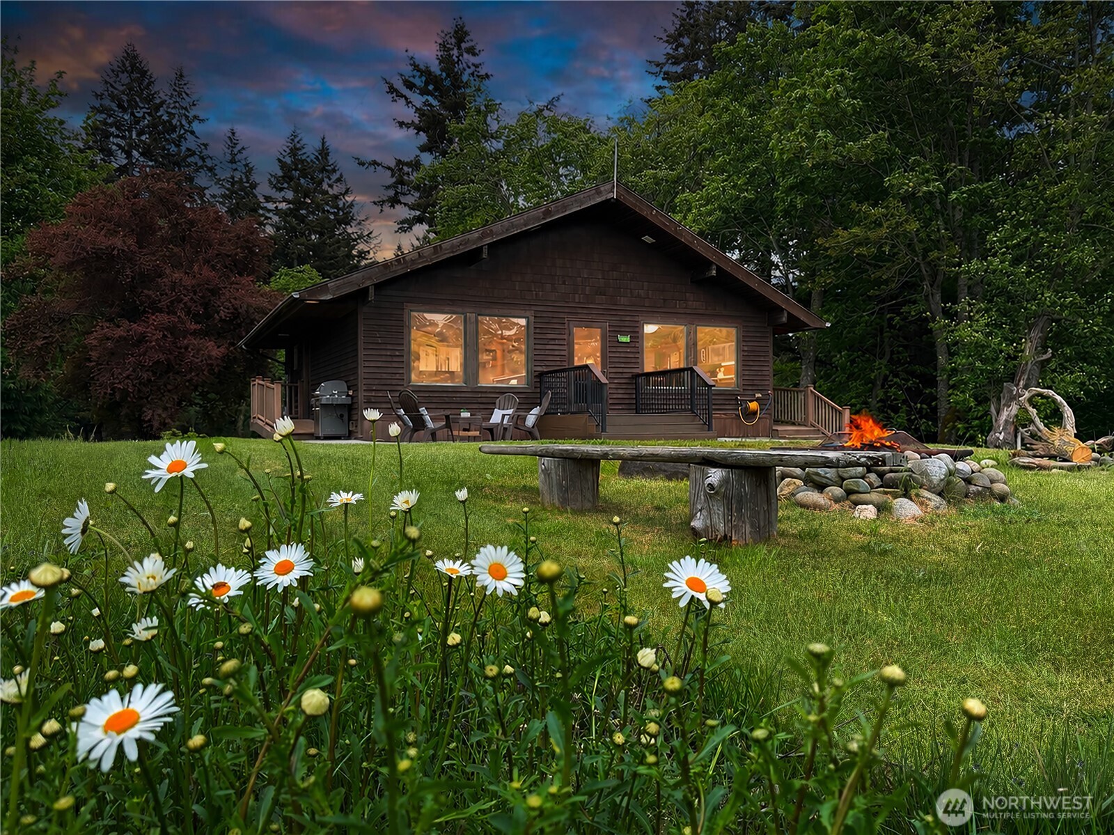 17 B Whidbey Island Drive , Hat Island, WA 98206