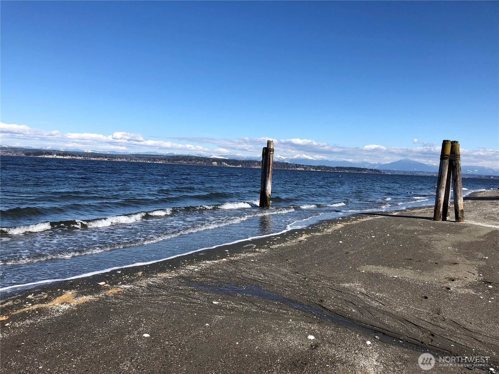 17 B Whidbey Island Drive , Hat Island, WA 98206