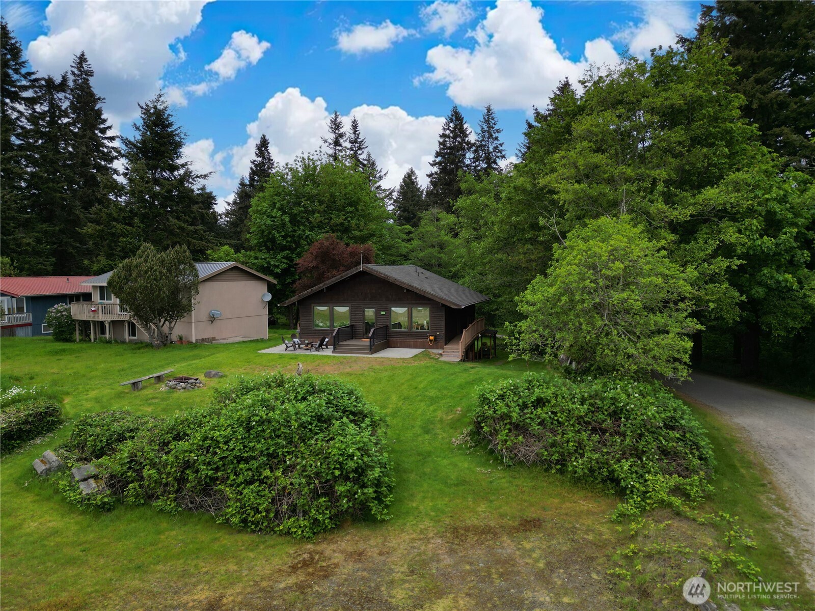 17 B Whidbey Island Drive , Hat Island, WA 98206