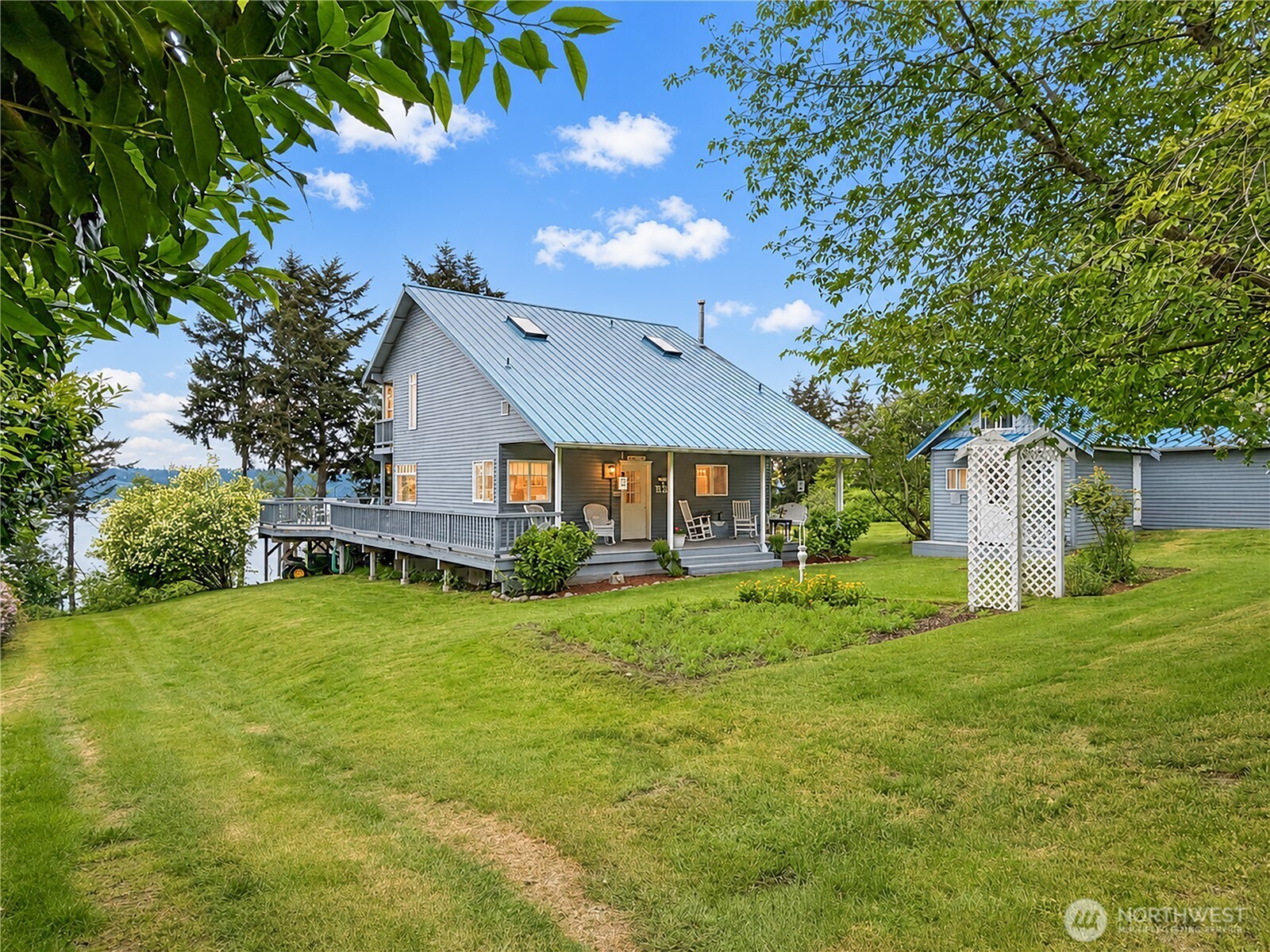 38 M Cascade Drive , Hat Island, WA 98206