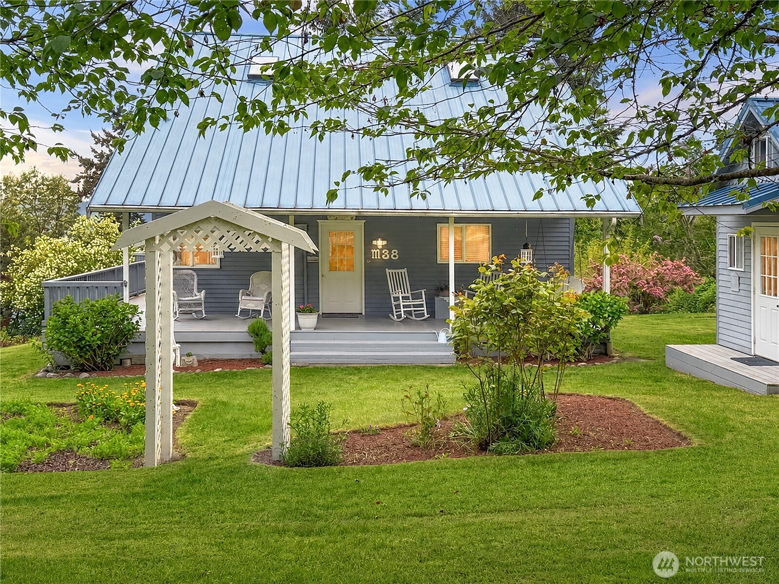 38 M Cascade Drive , Hat Island, WA 98206