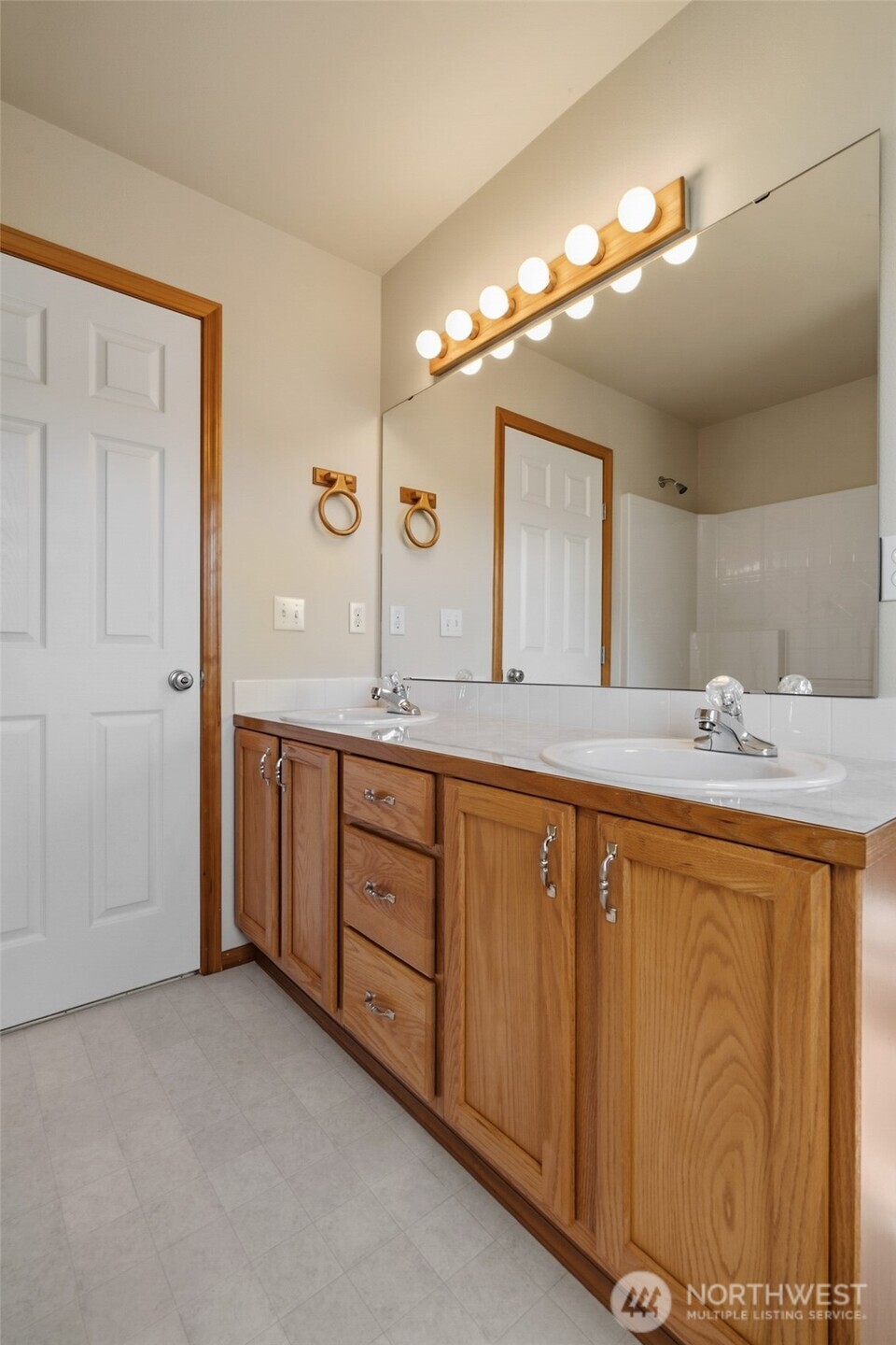 5711 Pasinetti Street E, Fife, WA 98424-2360