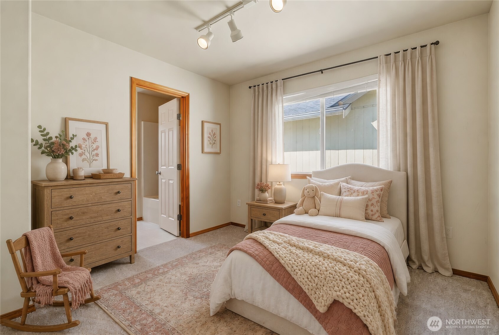 5711 Pasinetti Street E, Fife, WA 98424-2360