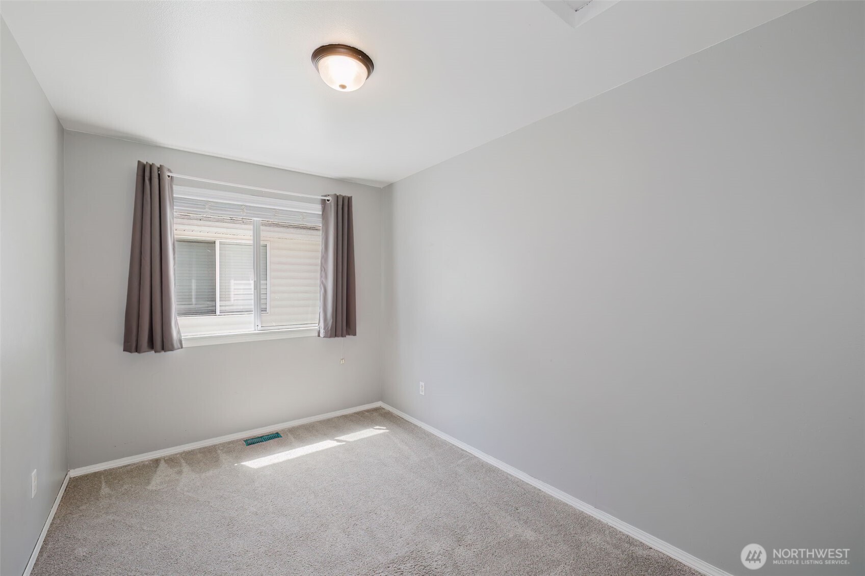 644 Adele Avenue , Bremerton, WA 98312
