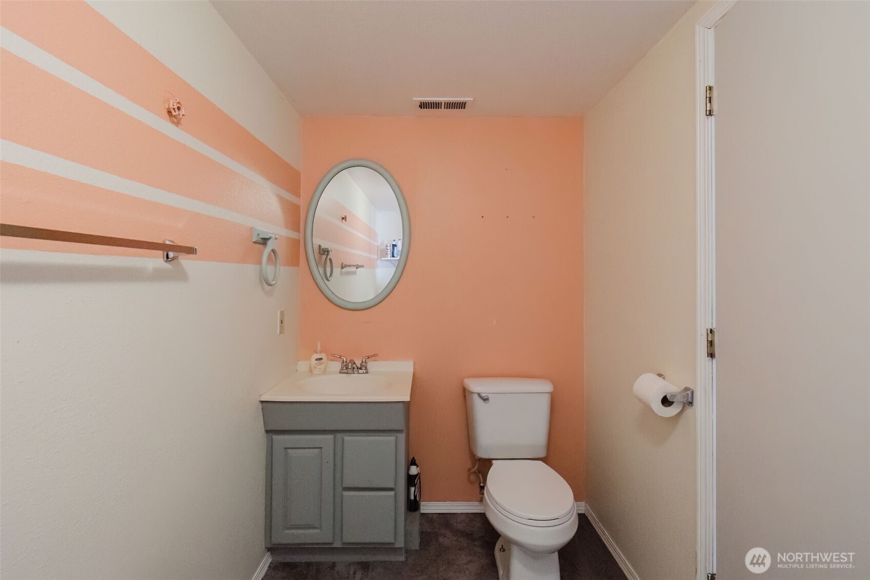 644 Adele Avenue , Bremerton, WA 98312