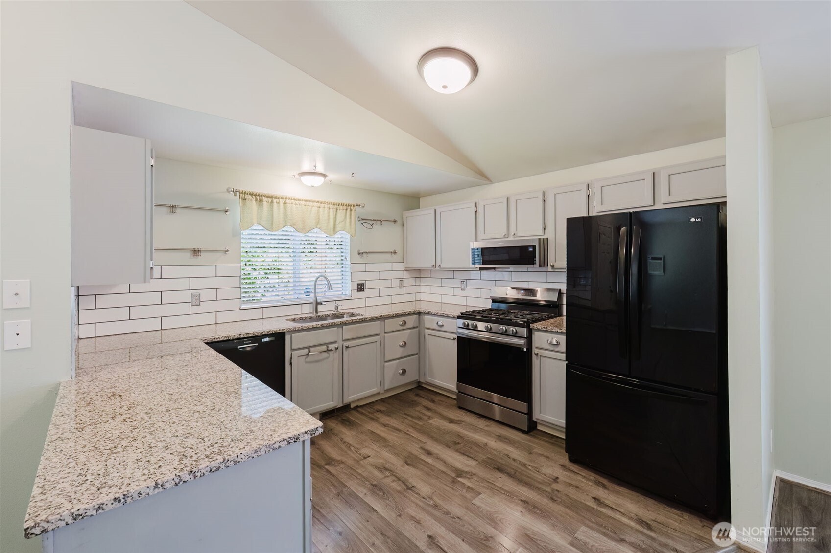 644 Adele Avenue , Bremerton, WA 98312