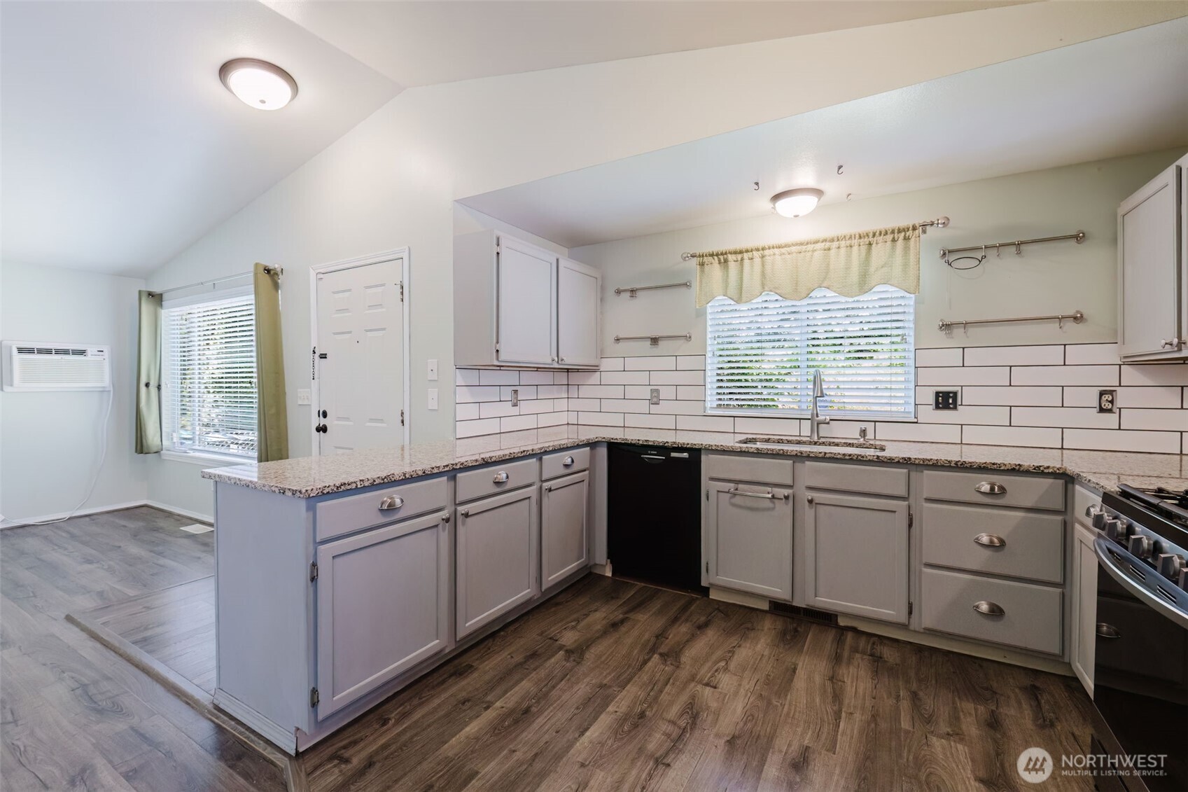 644 Adele Avenue , Bremerton, WA 98312