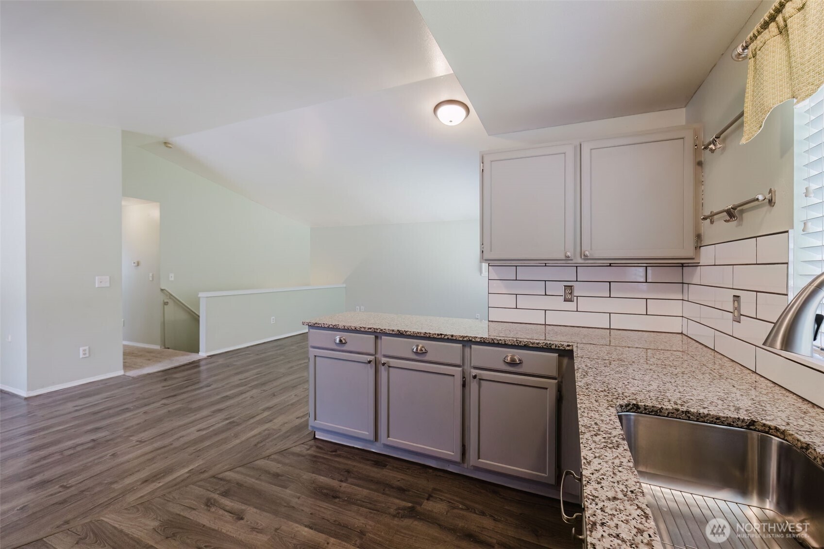 644 Adele Avenue , Bremerton, WA 98312