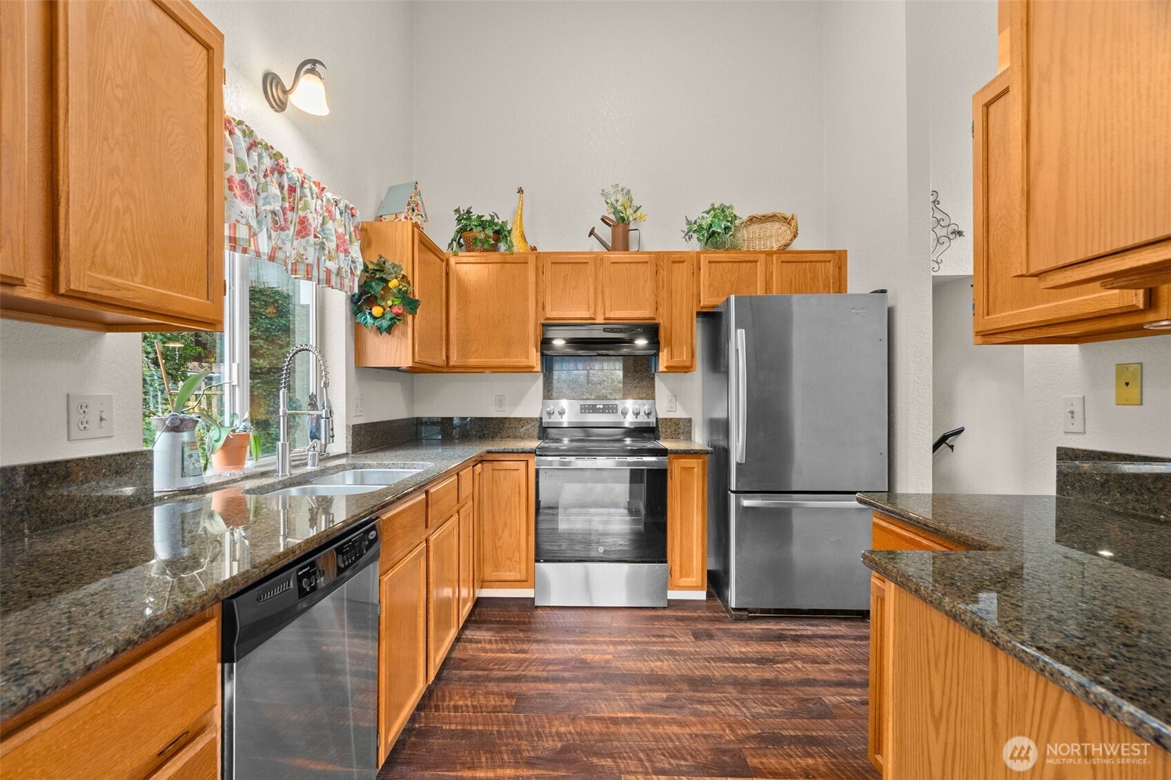 1714 Diamond Loop SE, Lacey, WA 98503