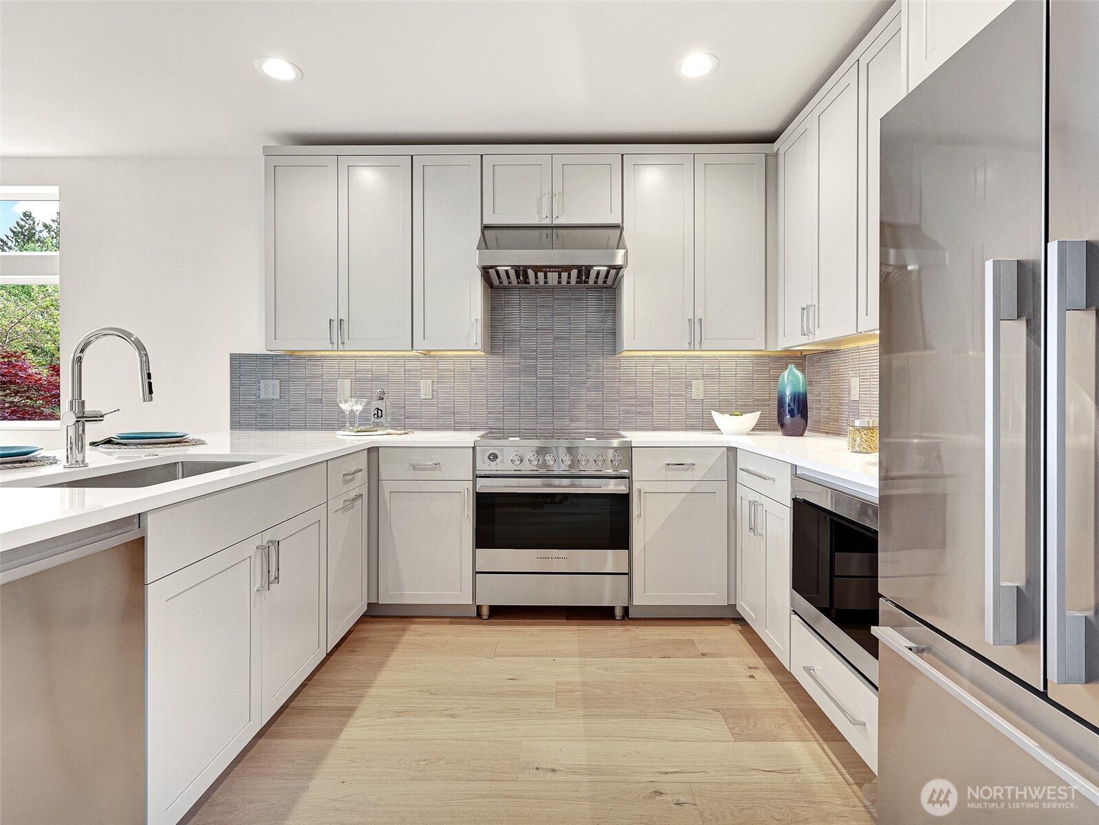 1411 B N 48th Street , Seattle, WA 98103