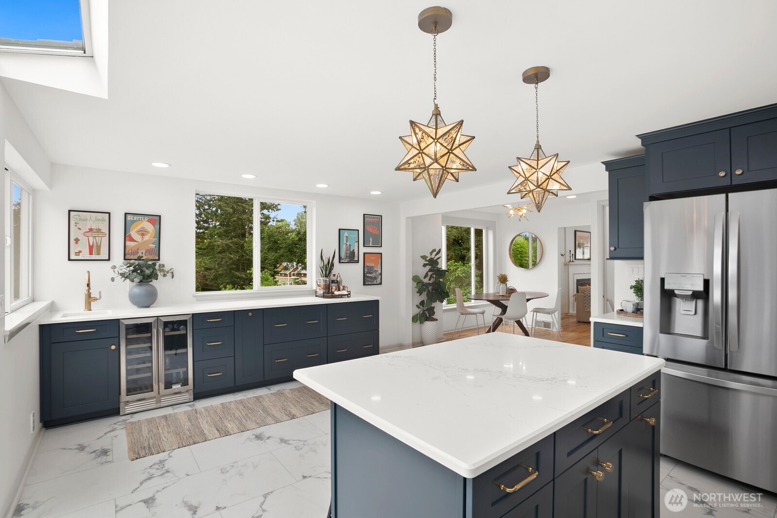 842 NW 97th Street , Seattle, WA 98117