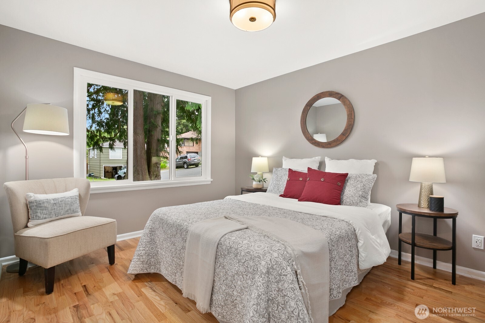842 NW 97th Street , Seattle, WA 98117