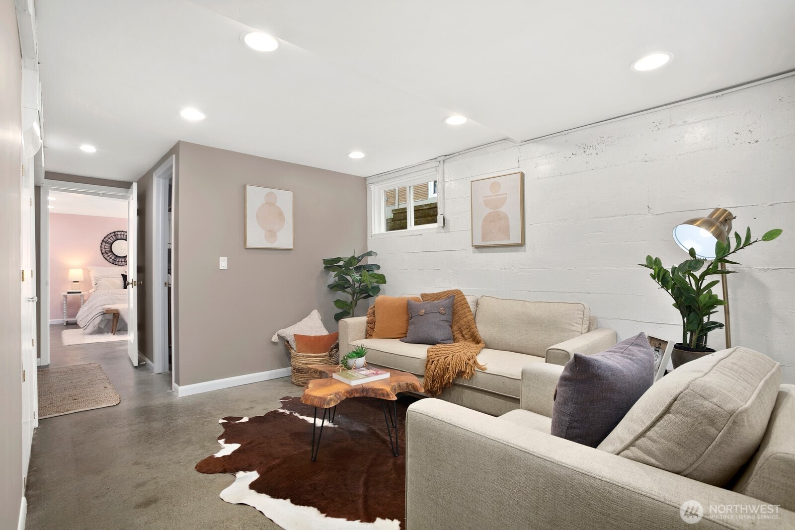 842 NW 97th Street , Seattle, WA 98117