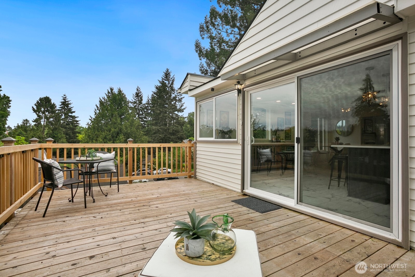 842 NW 97th Street , Seattle, WA 98117