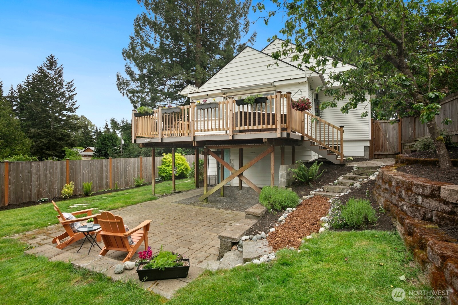 842 NW 97th Street , Seattle, WA 98117