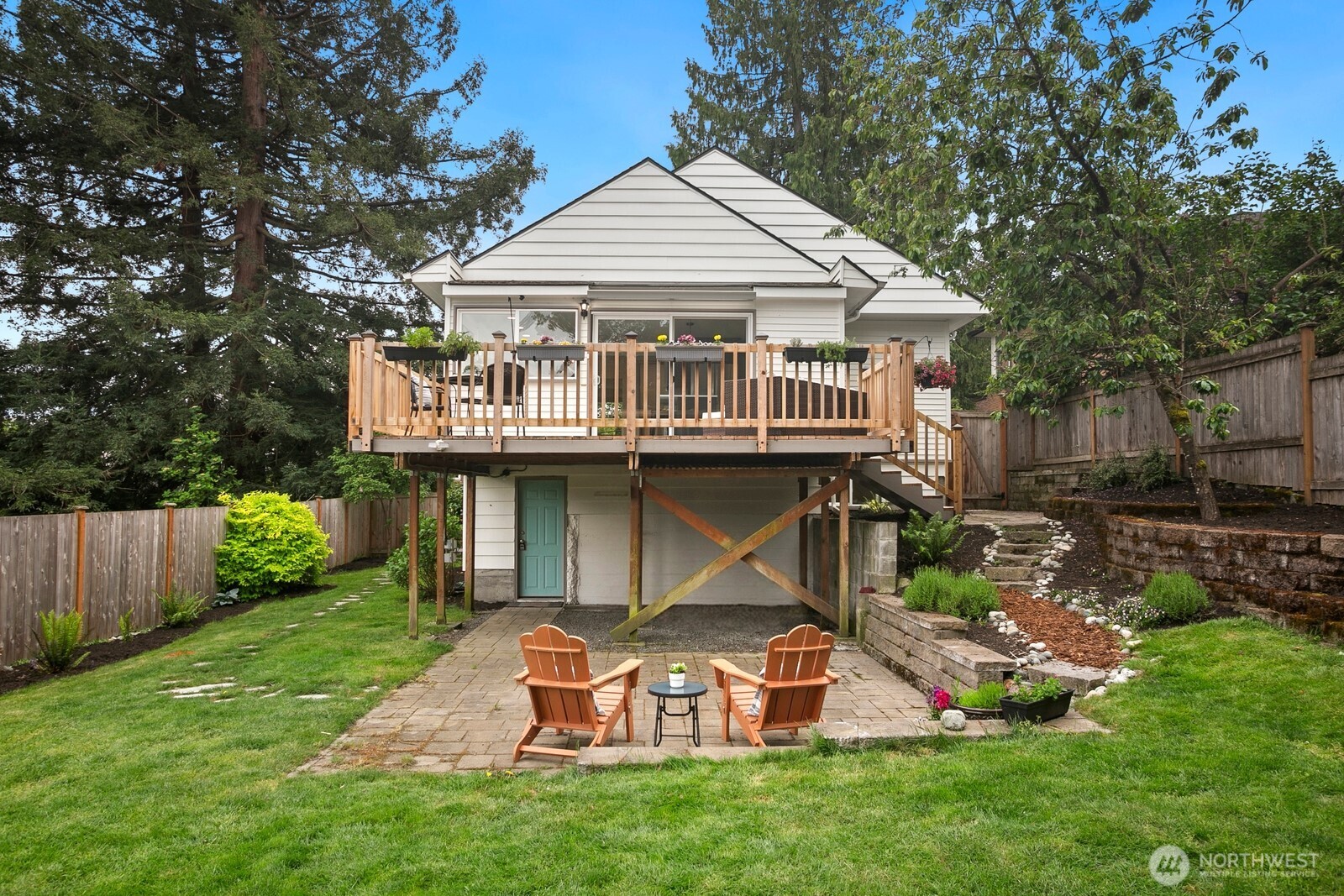 842 NW 97th Street , Seattle, WA 98117