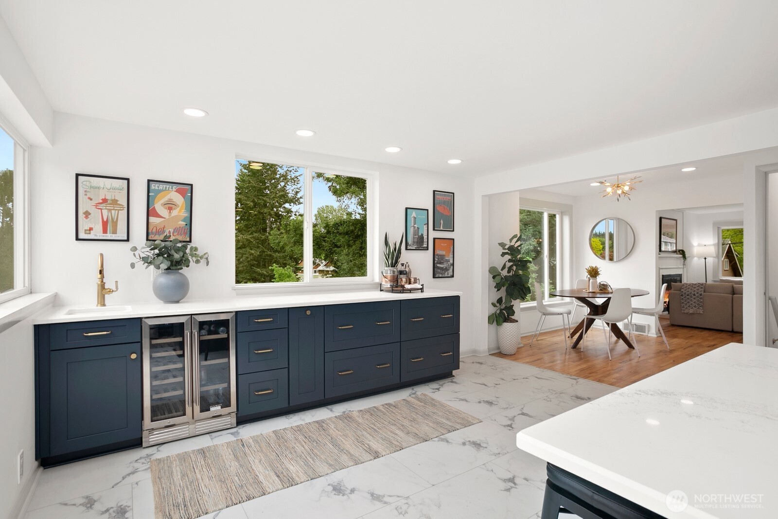842 NW 97th Street , Seattle, WA 98117