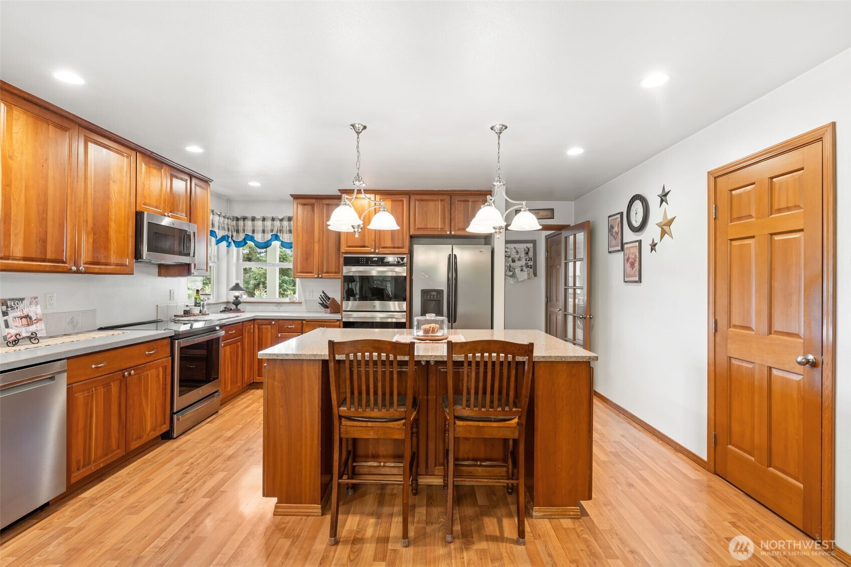 437 Ingalls Road , Rochester, WA 98579