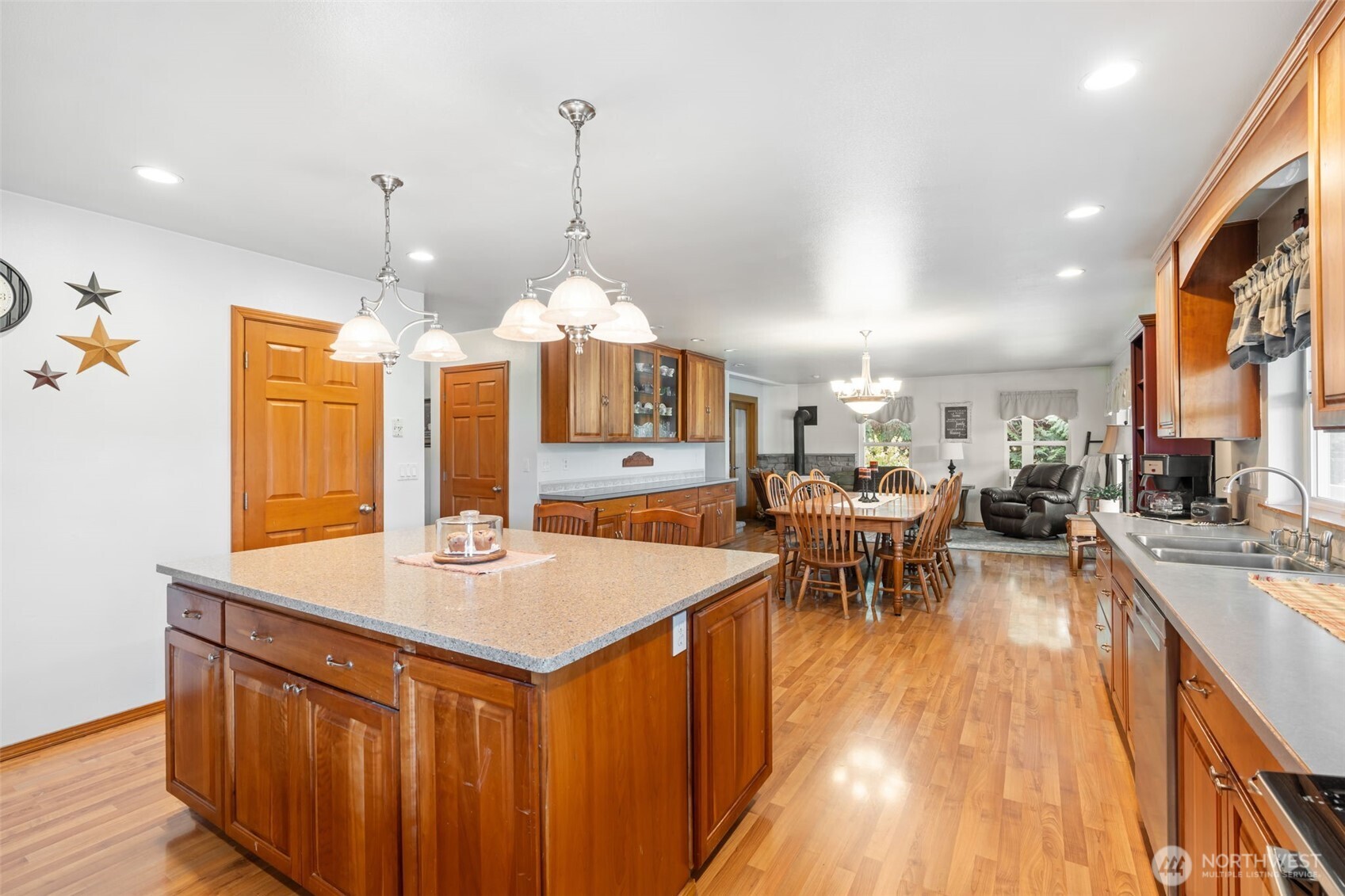 437 Ingalls Road , Rochester, WA 98579