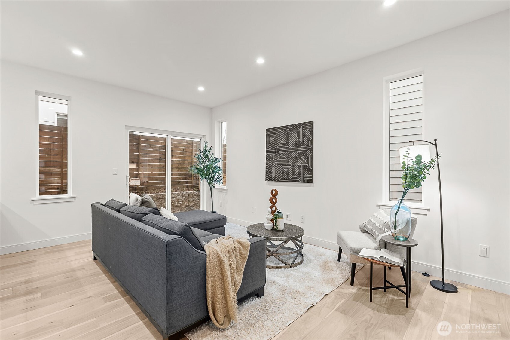 3552 S Dawson Street , Seattle, WA 98118